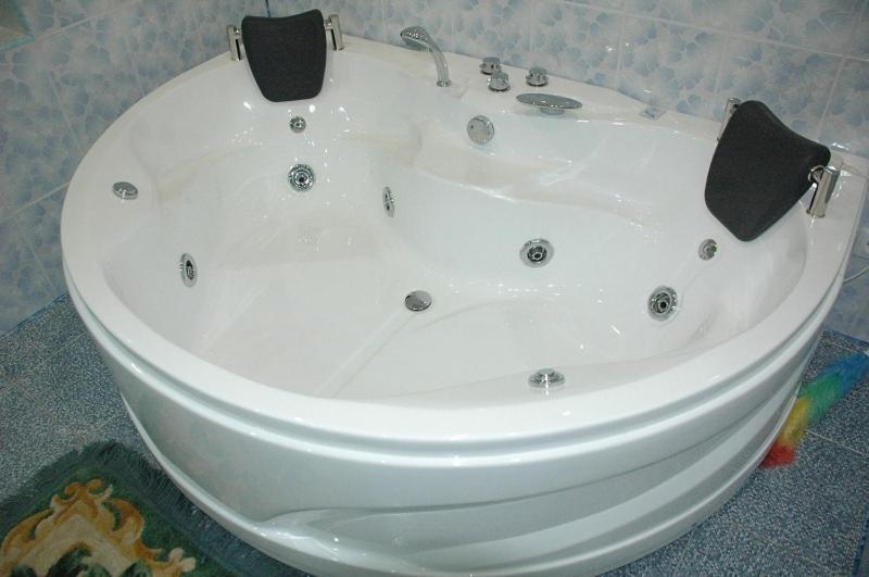 Edemi Hotel Koetaisi Kamer foto