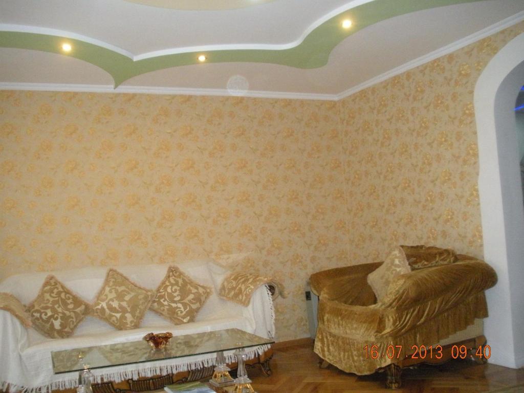 Edemi Hotel Koetaisi Kamer foto