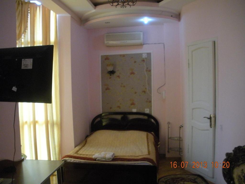 Edemi Hotel Koetaisi Kamer foto